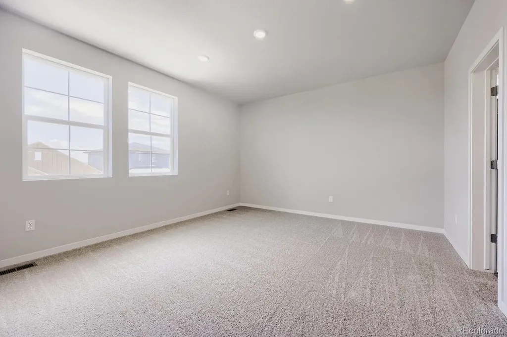 46431 Heritage Avenue Bennett CO 80102
