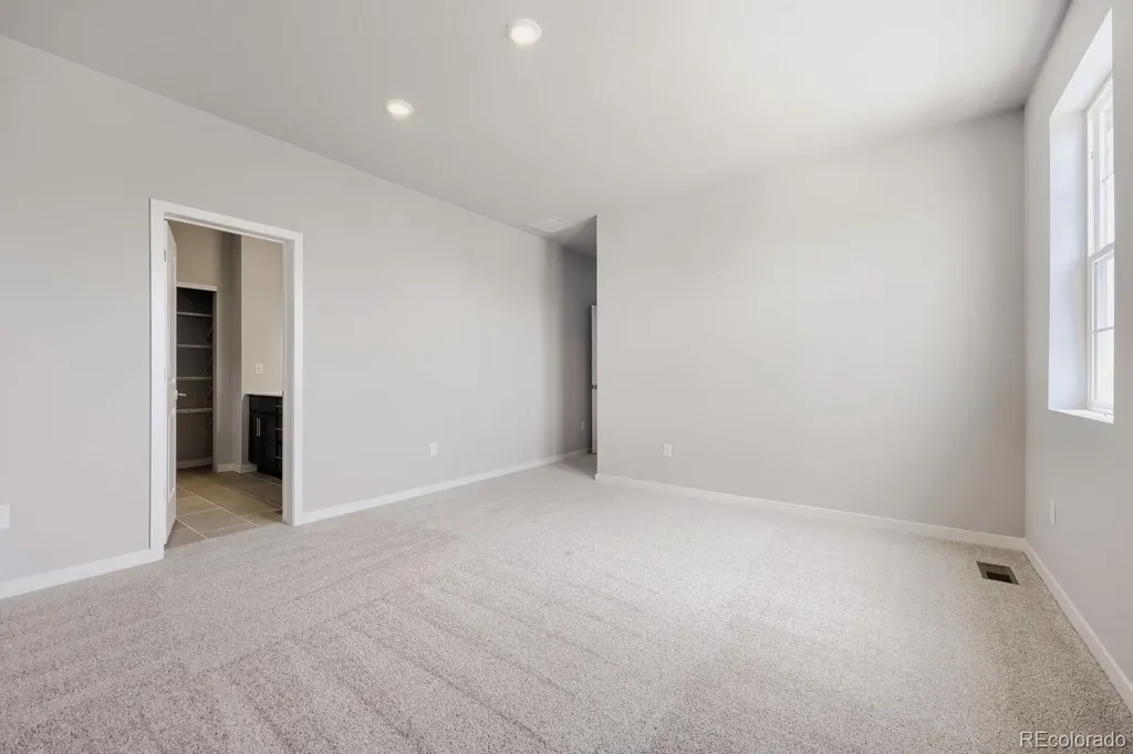 46431 Heritage Avenue Bennett CO 80102
