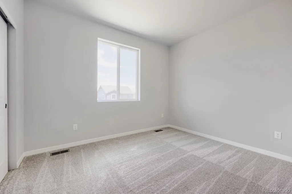 46431 Heritage Avenue Bennett CO 80102