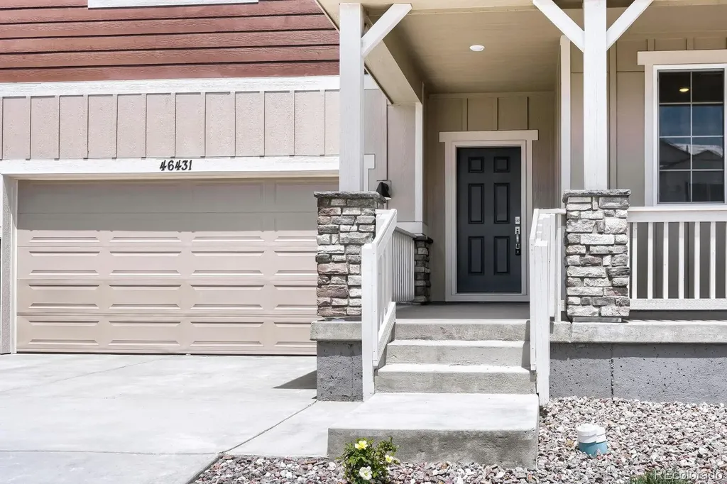 46431 Heritage Avenue Bennett CO 80102