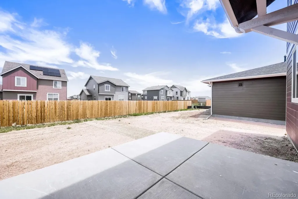 46431 Heritage Avenue Bennett CO 80102