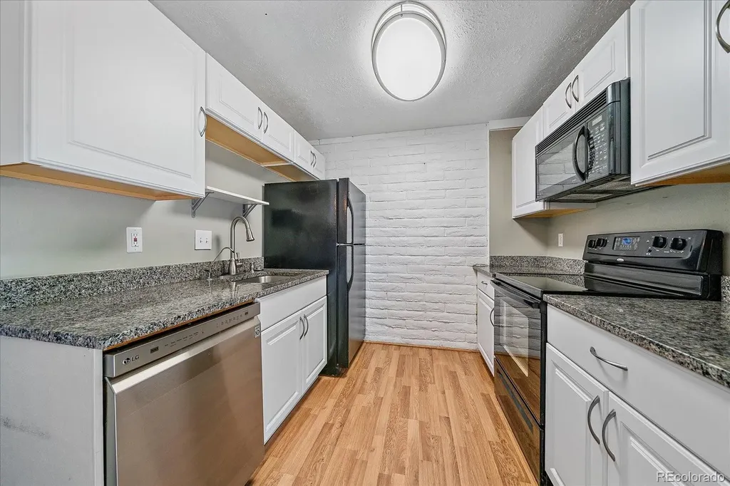 7404 S Zephyr Court Littleton CO 80128