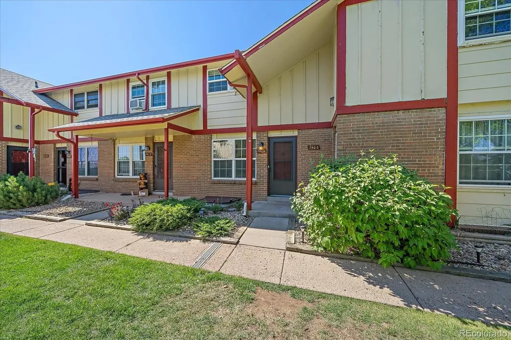 7404 S Zephyr Court Littleton CO 80128