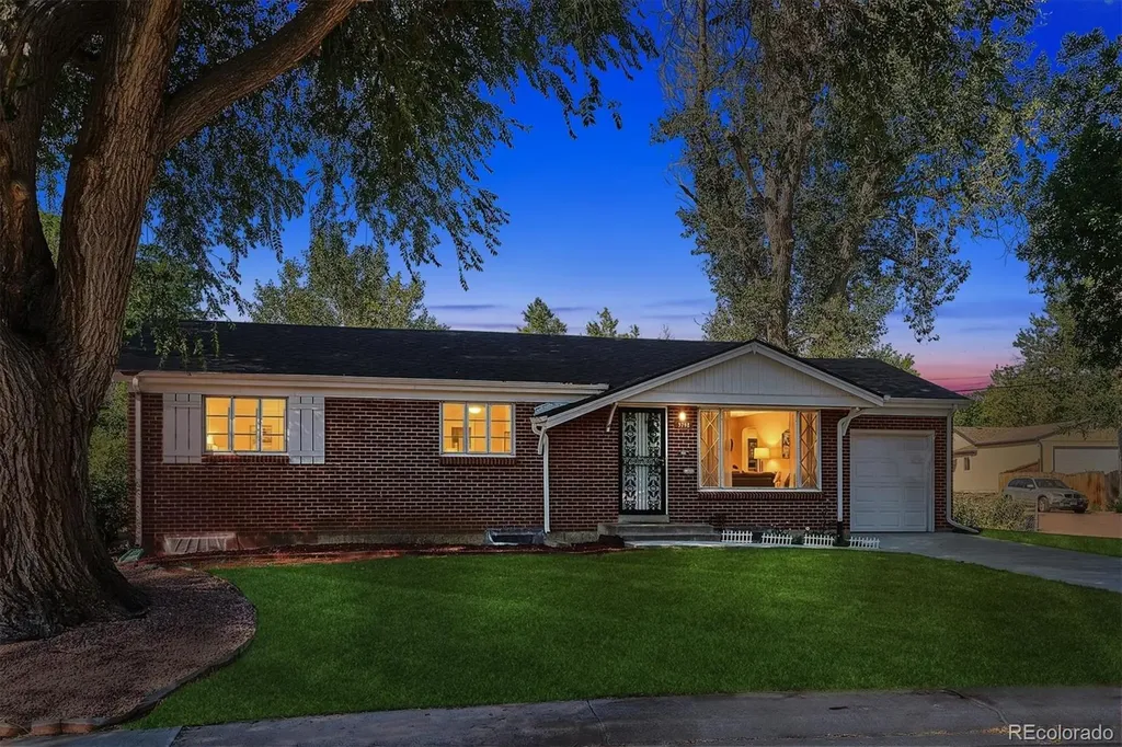 3798 W Chenango Avenue Littleton CO 80123