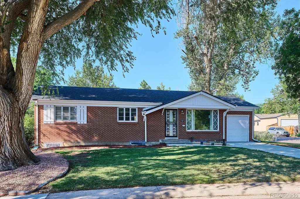 3798 W Chenango Avenue Littleton CO 80123