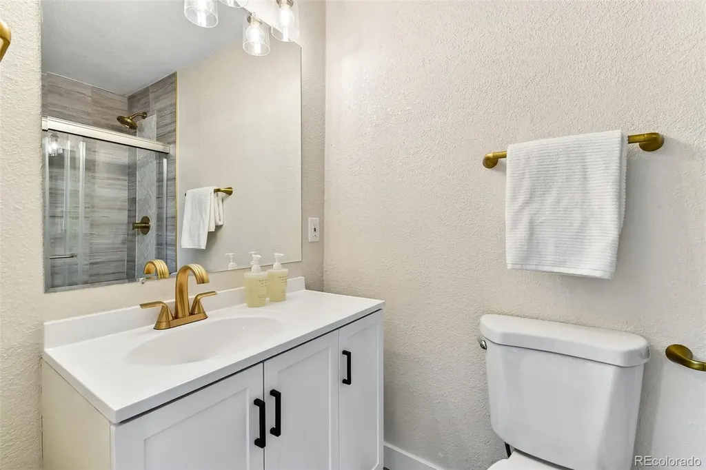 8903 S Balsam Street Littleton CO 80128