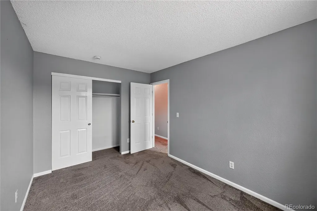 10452 Hyacinth Street Littleton CO 80129