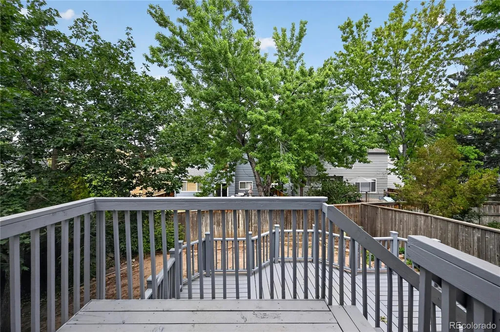 10452 Hyacinth Street Littleton CO 80129
