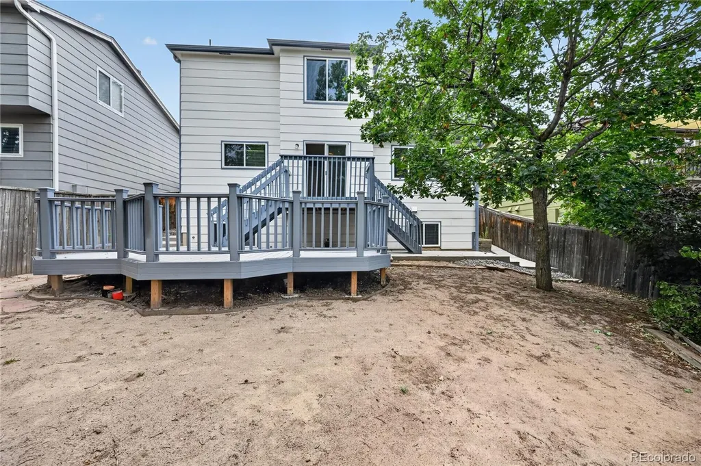 10452 Hyacinth Street Littleton CO 80129