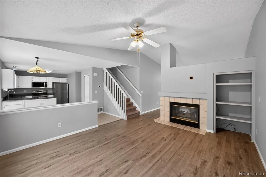 10452 Hyacinth Street Littleton CO 80129