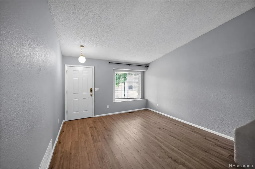 10452 Hyacinth Street Littleton CO 80129