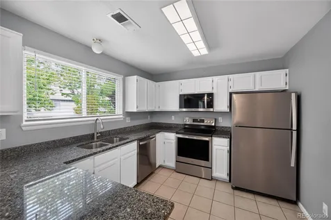 10452 Hyacinth Street Littleton CO 80129