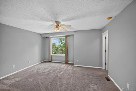 10452 Hyacinth Street Littleton CO 80129