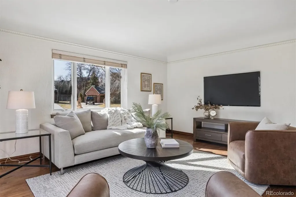 6 Ivy Lane Denver CO 80220