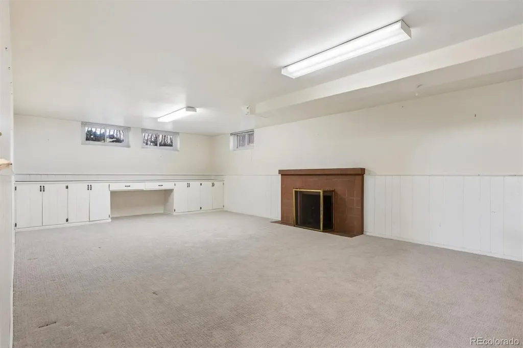 6 Ivy Lane Denver CO 80220