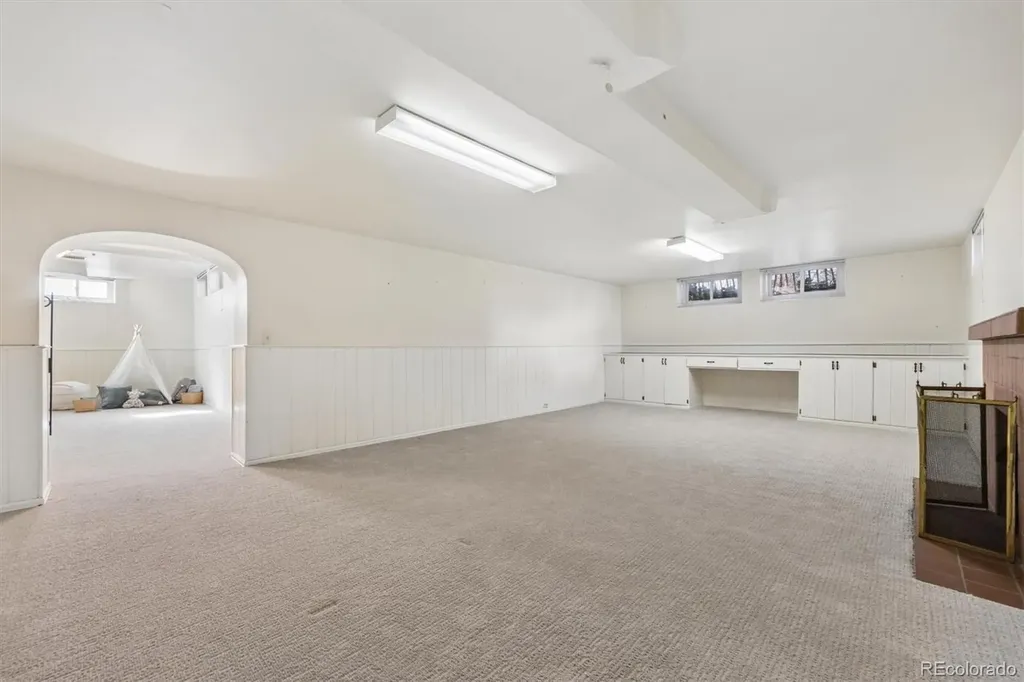 6 Ivy Lane Denver CO 80220