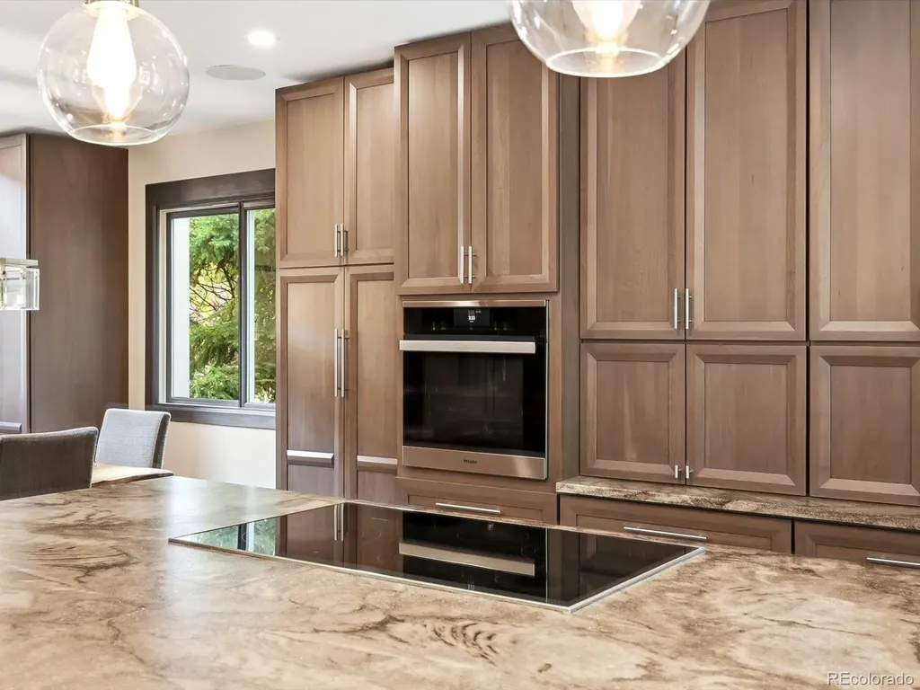 8016 S Vine Way Centennial CO 80122