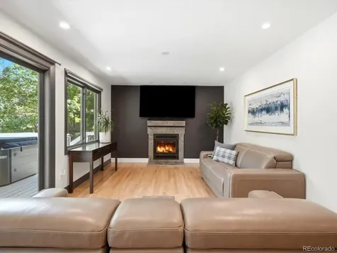 8016 S Vine Way Centennial CO 80122