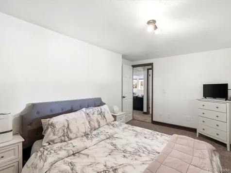 8016 S Vine Way Centennial CO 80122