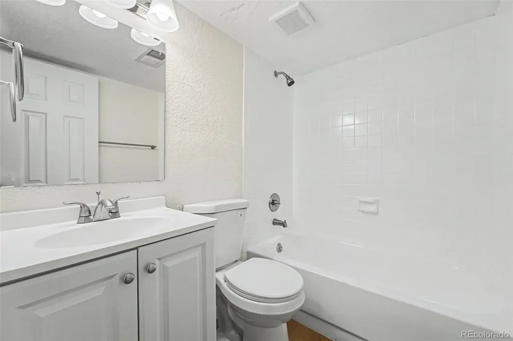 106 Yank Way Denver CO 80228