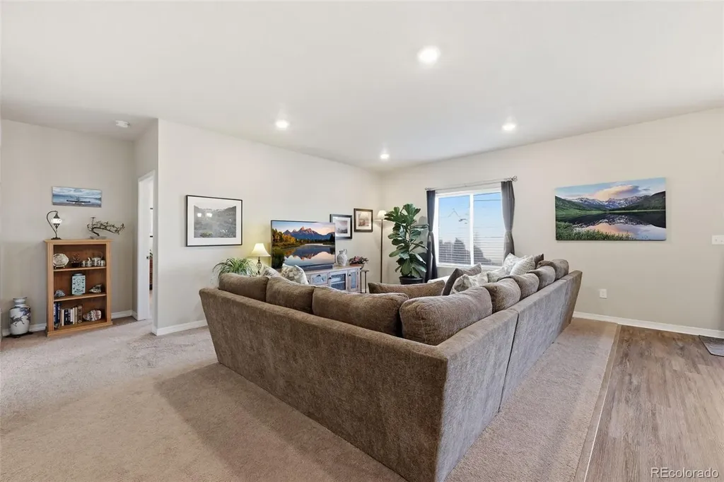 6063 Yamhill Drive Colorado Springs CO 80925