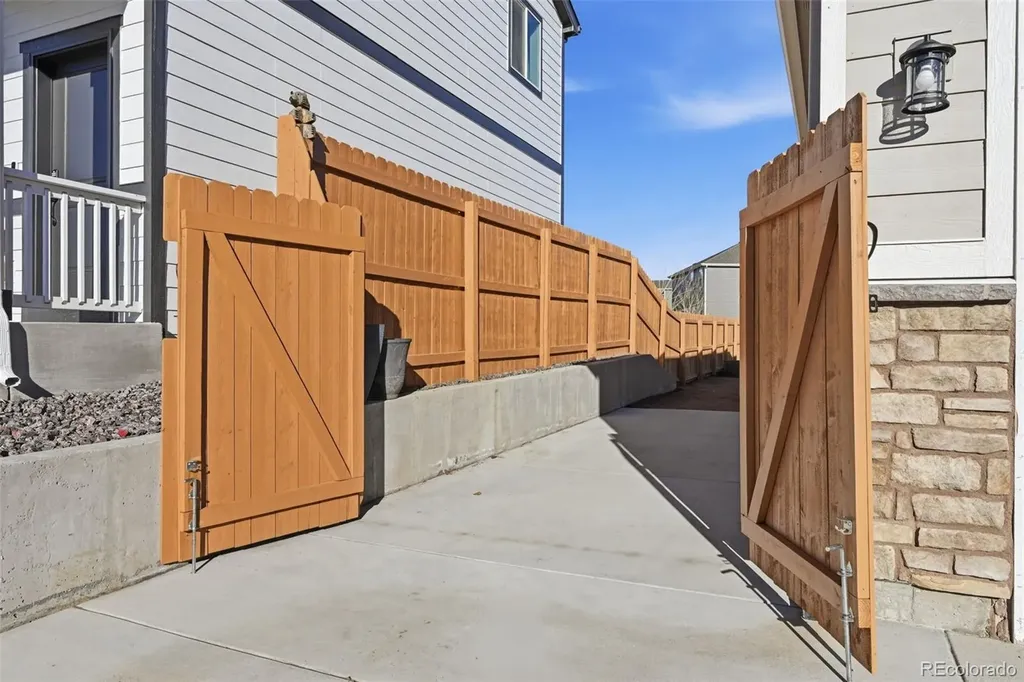 6063 Yamhill Drive Colorado Springs CO 80925