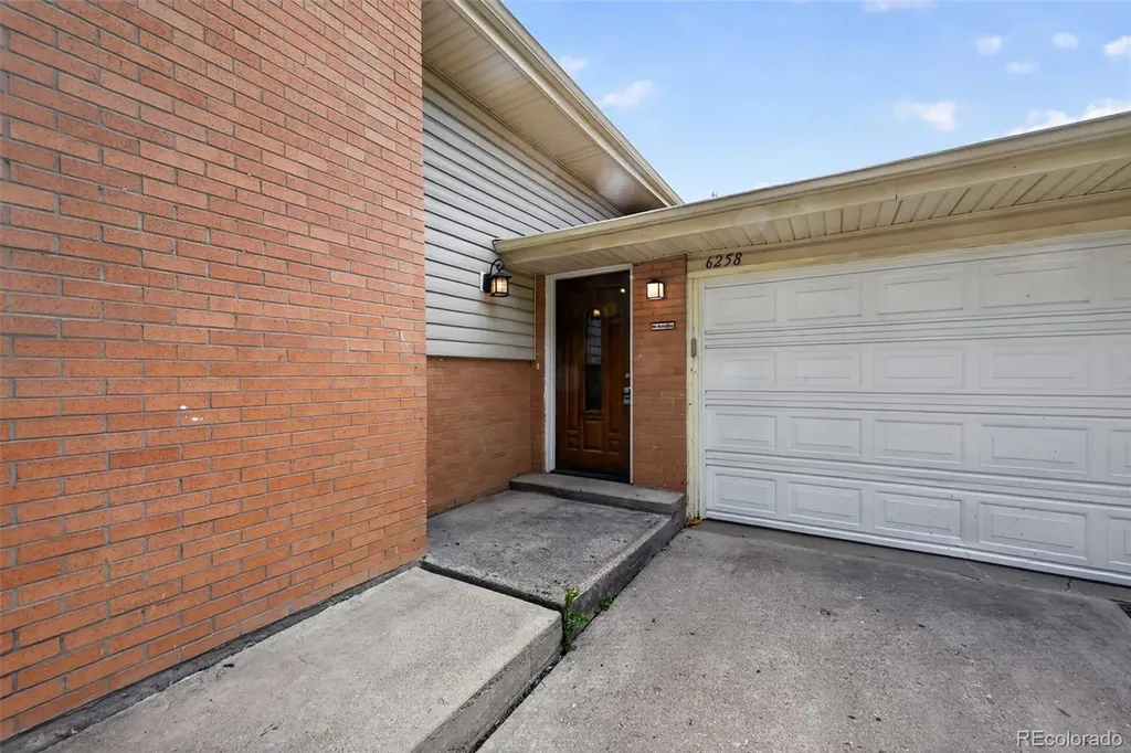 6258 S Madison Drive Centennial CO 80121