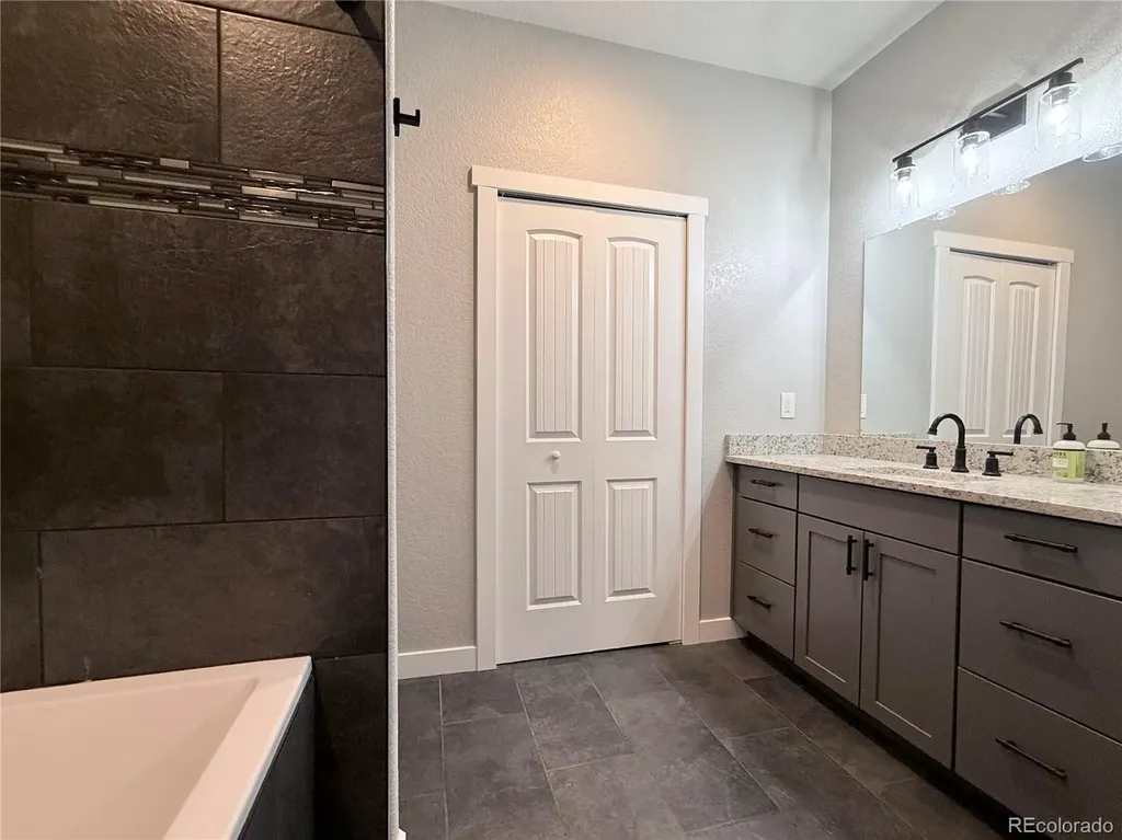 1180 N Saddle Ridge Lane Pueblo CO 81007