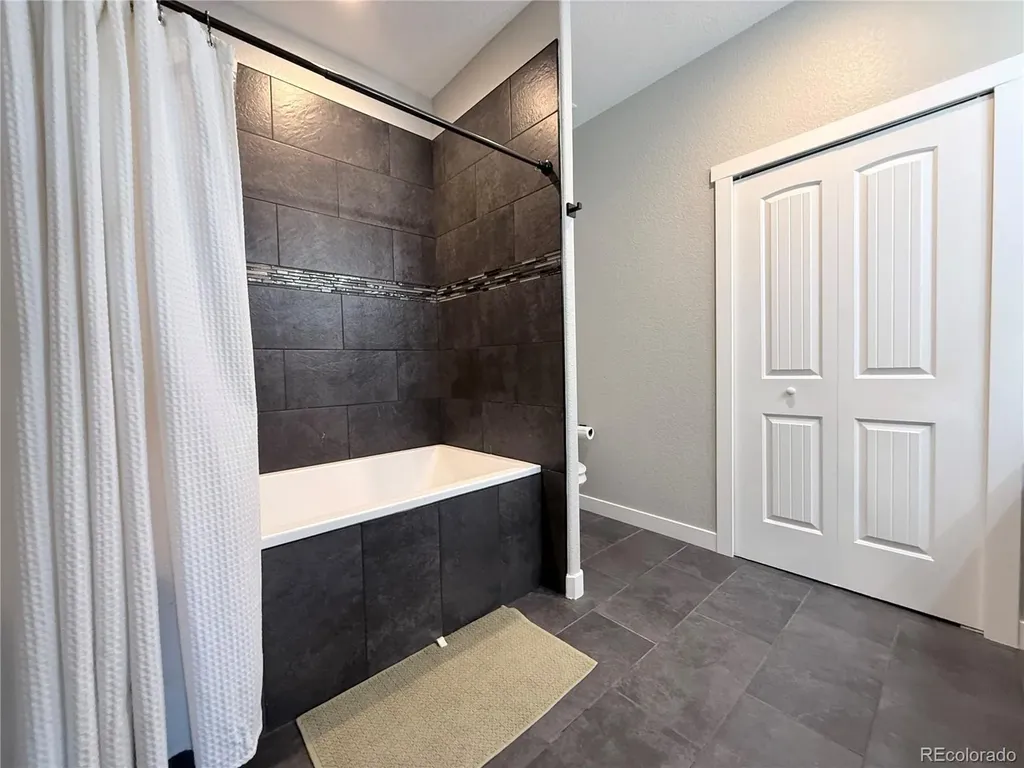 1180 N Saddle Ridge Lane Pueblo CO 81007