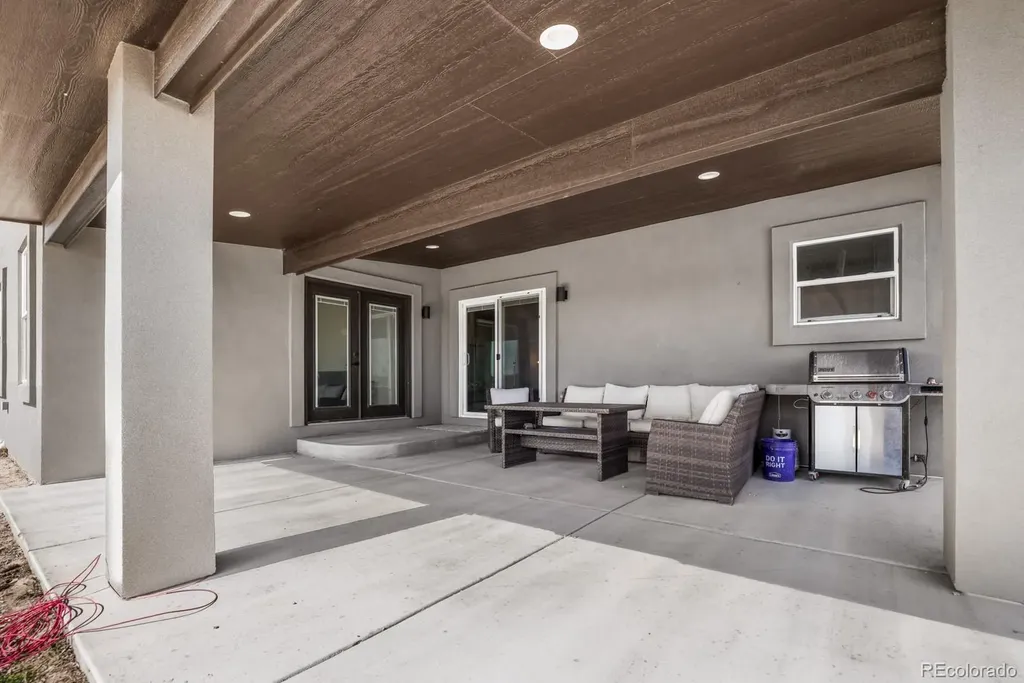 1180 N Saddle Ridge Lane Pueblo CO 81007