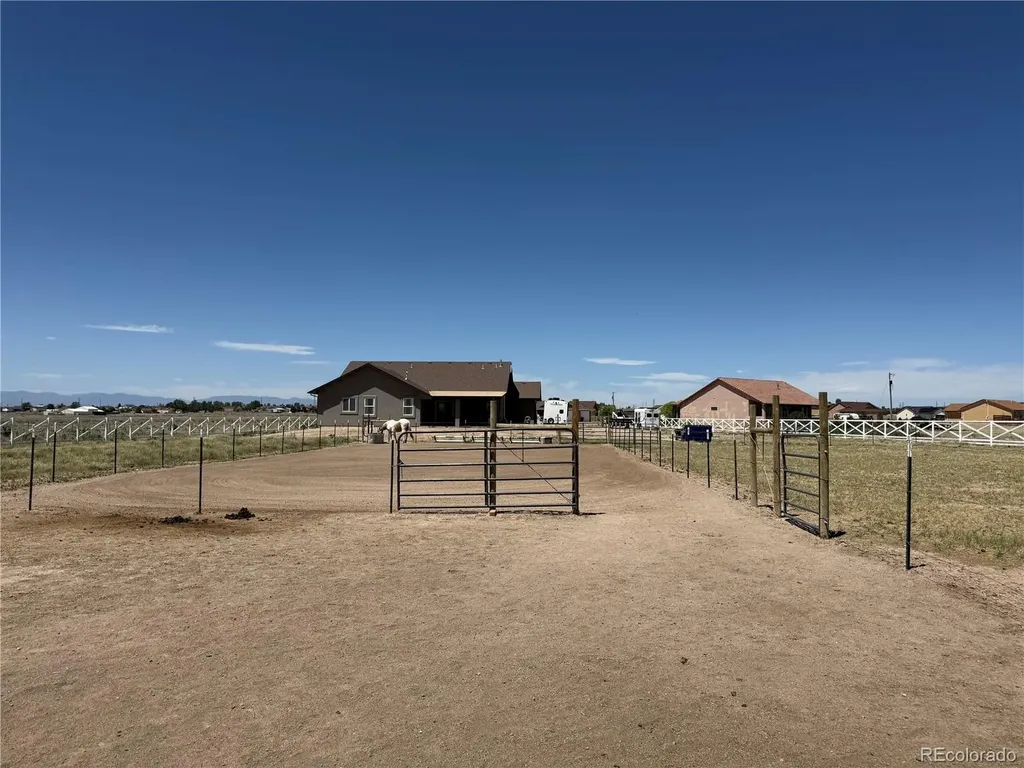 1180 N Saddle Ridge Lane Pueblo CO 81007