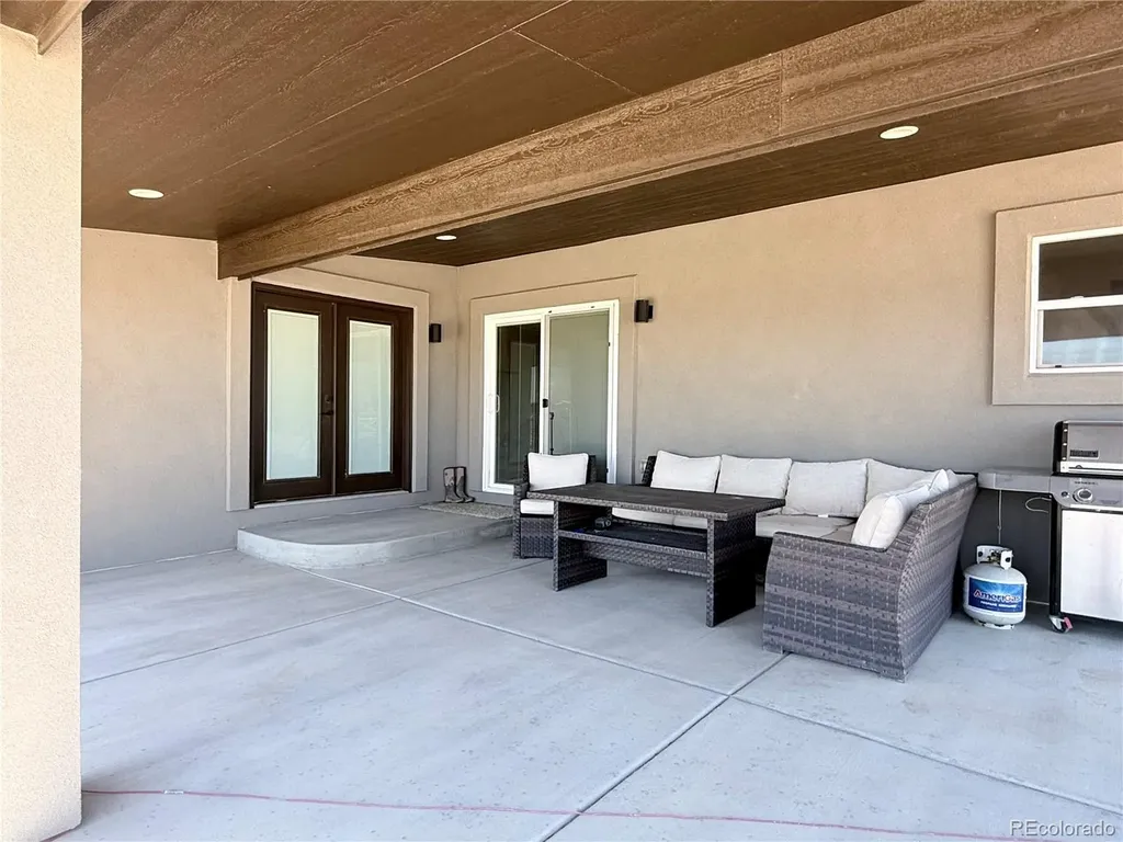 1180 N Saddle Ridge Lane Pueblo CO 81007