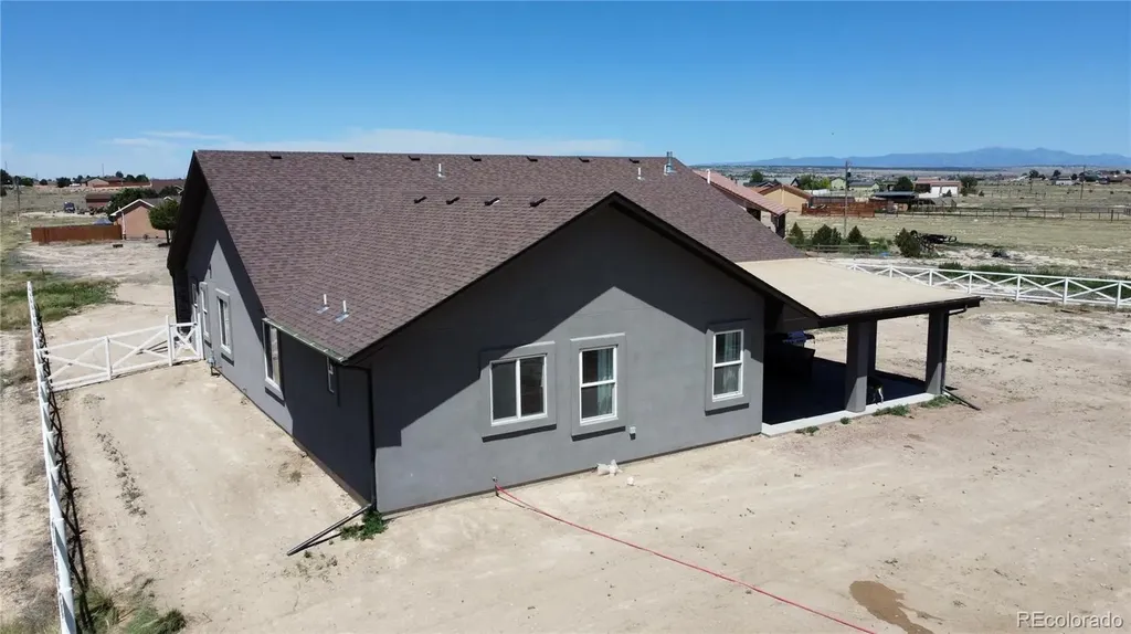1180 N Saddle Ridge Lane Pueblo CO 81007