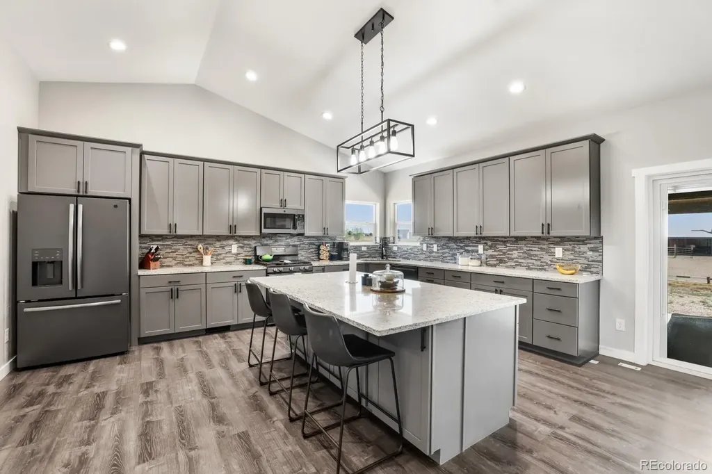 1180 N Saddle Ridge Lane Pueblo CO 81007