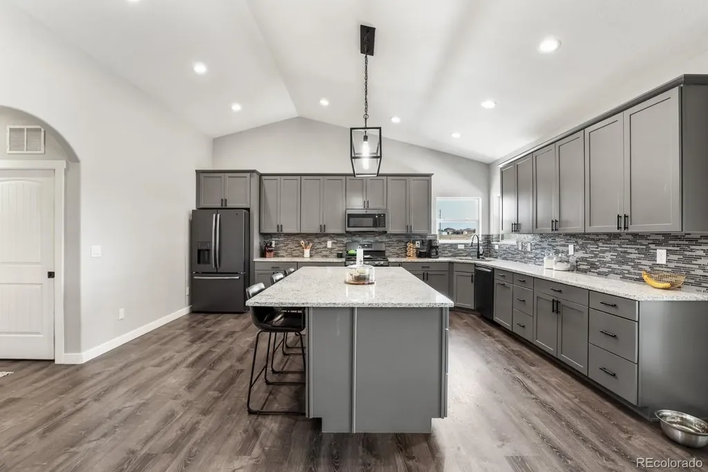 1180 N Saddle Ridge Lane Pueblo CO 81007