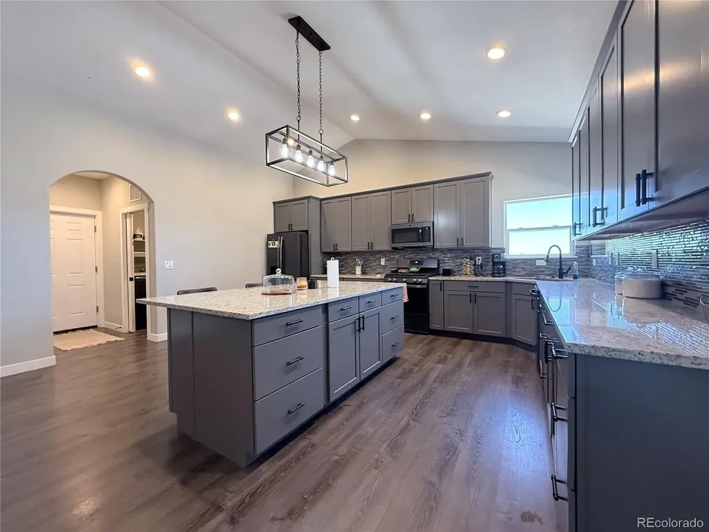 1180 N Saddle Ridge Lane Pueblo CO 81007