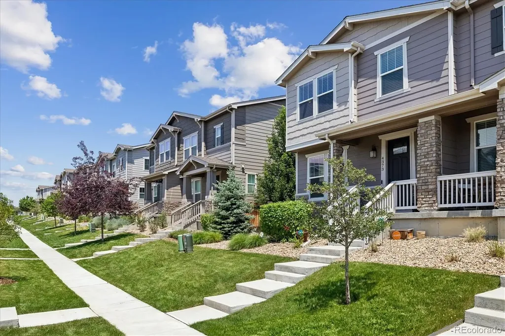 4373 S Nepal Court Aurora CO 80015