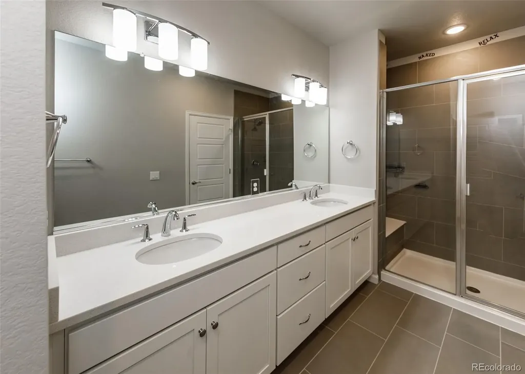6153 N Ceylon Street Denver CO 80249