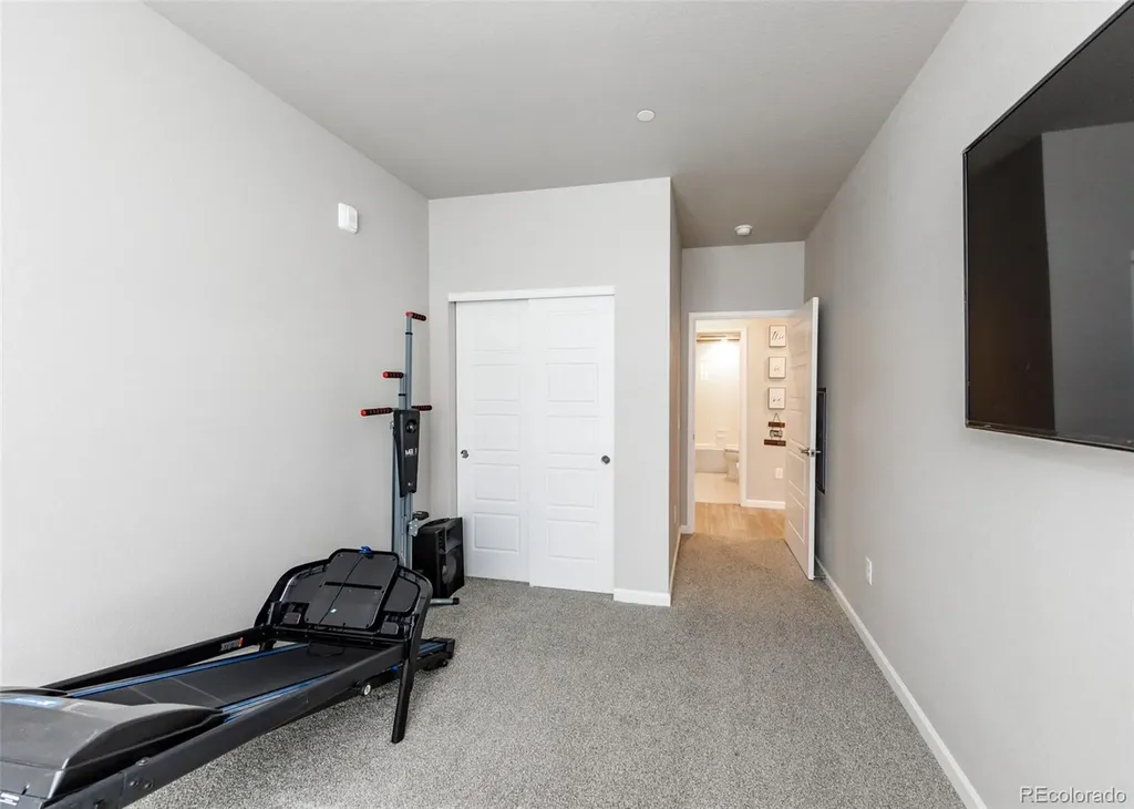 6153 N Ceylon Street Denver CO 80249
