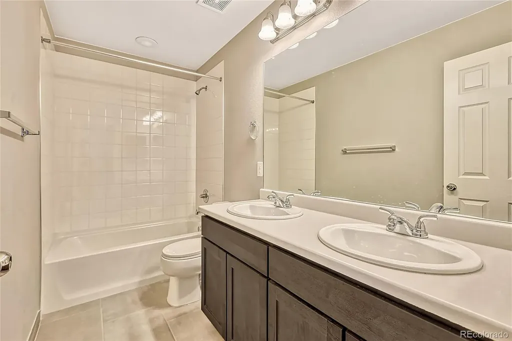 4716 Jasper Street Denver CO 80239