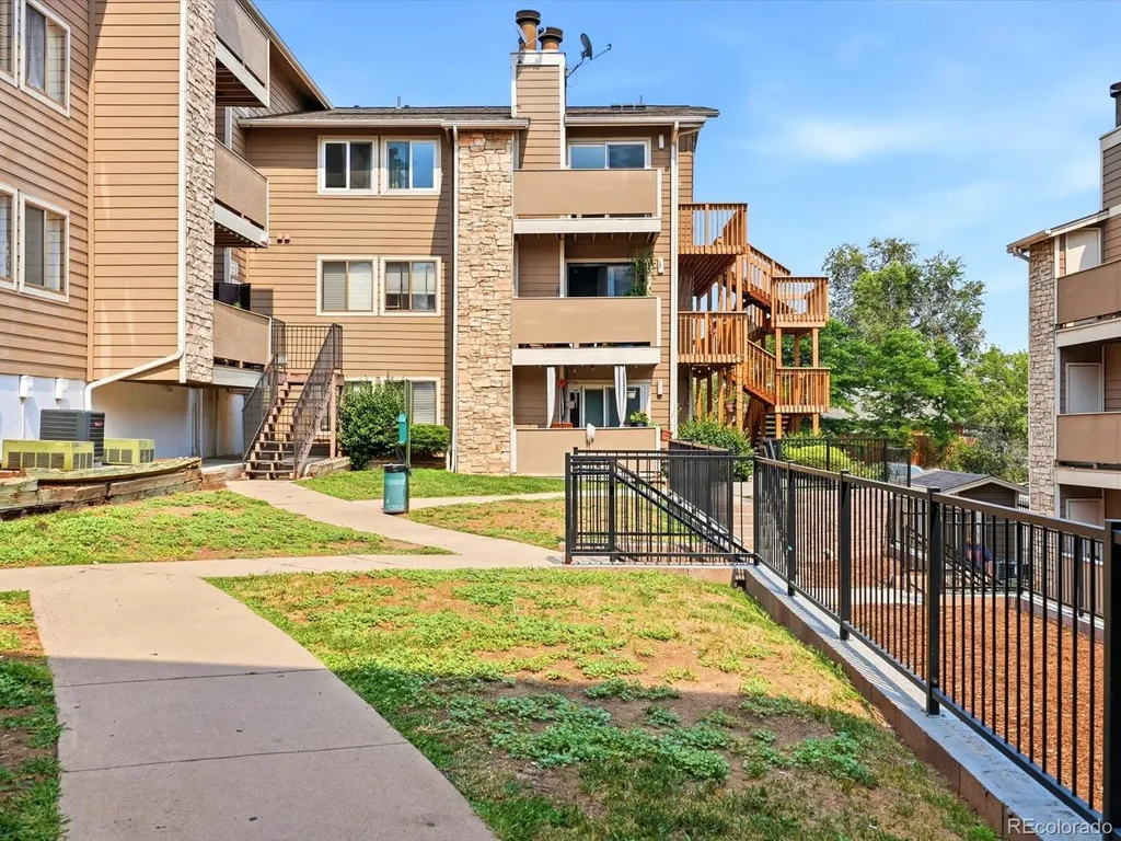2929 W Floyd Avenue Denver CO 80236