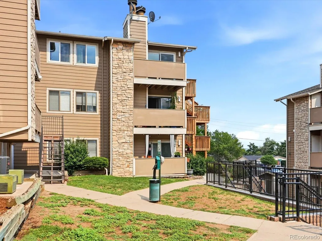 2929 W Floyd Avenue Denver CO 80236
