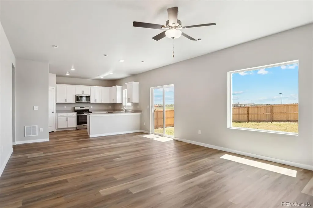 48205 Shetland Drive Bennett CO 80102
