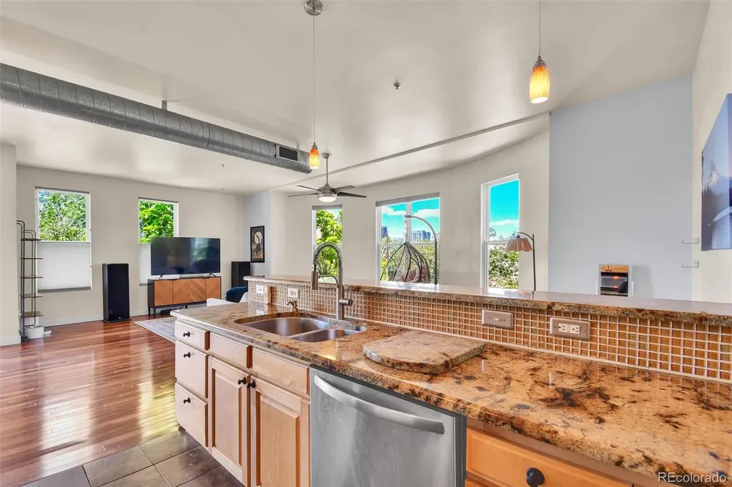 2422 Tremont Place Denver CO 80205