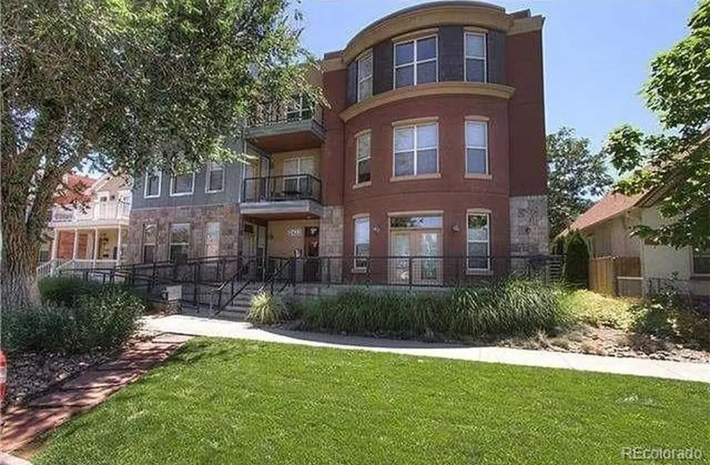 2422 Tremont Place Denver CO 80205