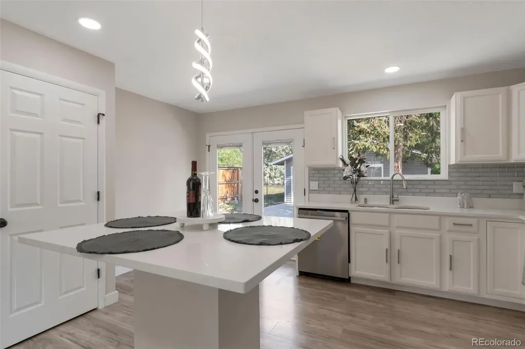 18949 W 60th Place Golden CO 80403