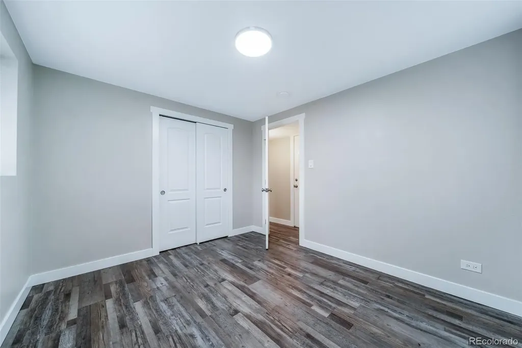 1870 W Mosier Place Denver CO 80223