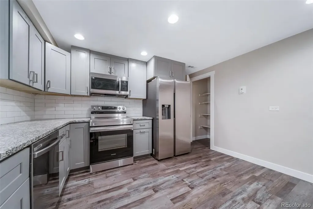 1870 W Mosier Place Denver CO 80223