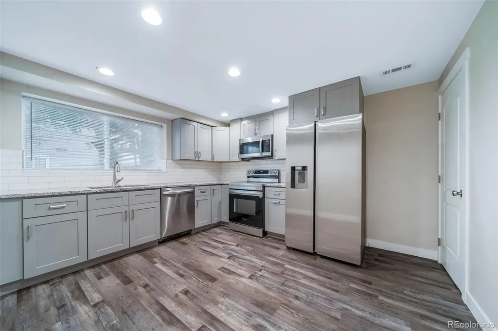 1870 W Mosier Place Denver CO 80223