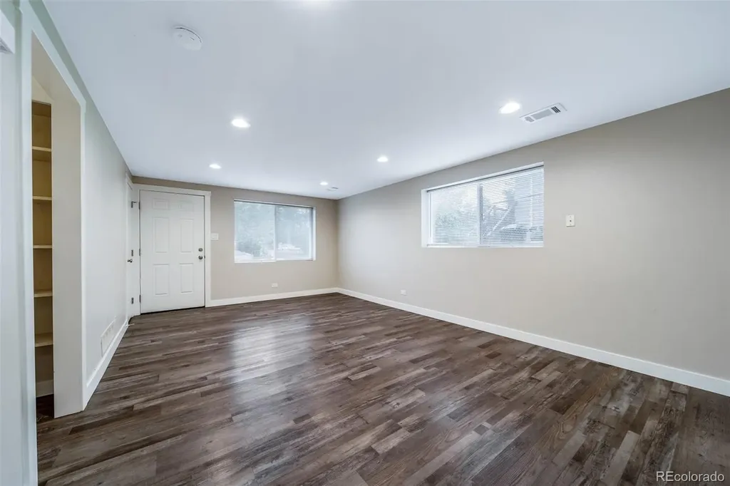 1870 W Mosier Place Denver CO 80223